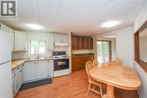 6601 Mystery Beach Rd, Fanny Bay, BC - Indoor