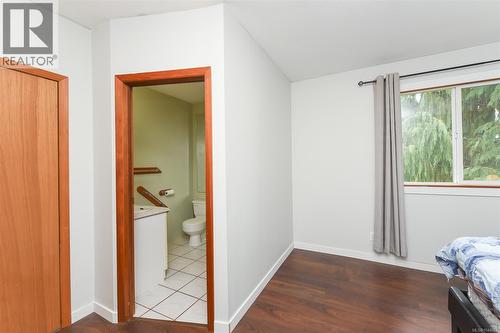 6601 Mystery Beach Rd, Fanny Bay, BC - Indoor