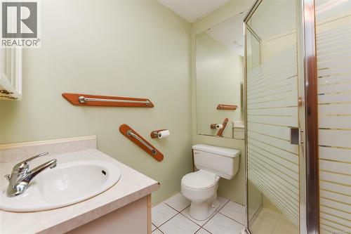 6601 Mystery Beach Rd, Fanny Bay, BC - Indoor Photo Showing Bathroom