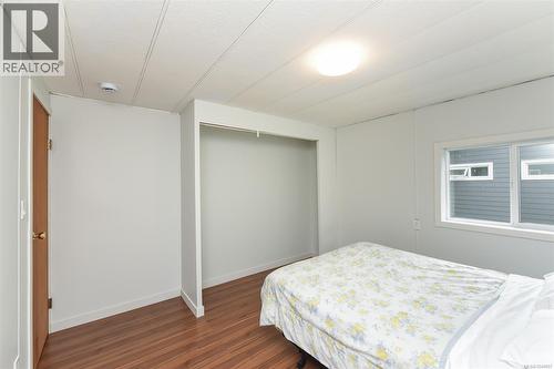 6601 Mystery Beach Rd, Fanny Bay, BC - Indoor Photo Showing Bedroom
