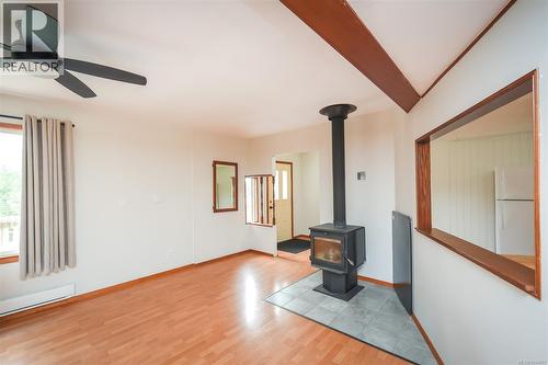 6601 Mystery Beach Rd, Fanny Bay, BC - Indoor Photo Showing Other Room