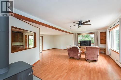 6601 Mystery Beach Rd, Fanny Bay, BC - Indoor