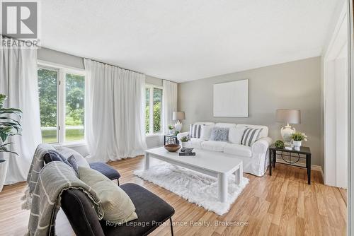 509 Kelly Road, Prince Edward County (Athol Ward), ON - Indoor Photo Showing Living Room