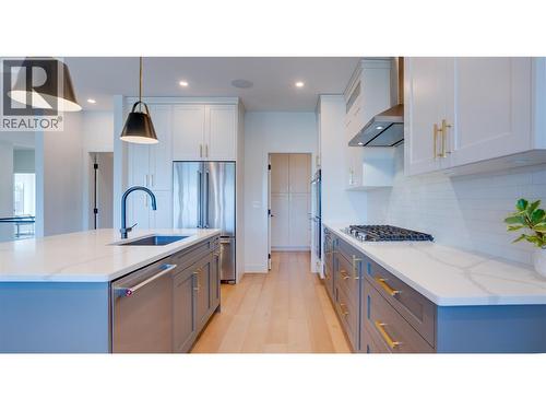 2698 Koyama Road, Lake Country, BC - Indoor Photo Showing Kitchen With Upgraded Kitchen