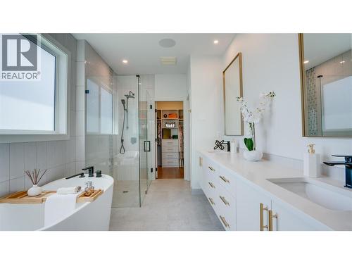 2698 Koyama Road, Lake Country, BC - Indoor Photo Showing Bathroom