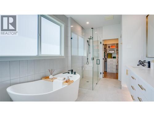 2698 Koyama Road, Lake Country, BC - Indoor Photo Showing Bathroom
