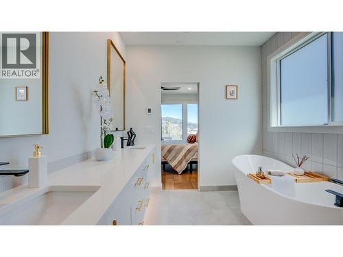 2698 Koyama Road, Lake Country, BC - Indoor Photo Showing Bathroom