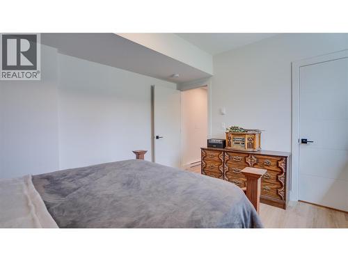 2698 Koyama Road, Lake Country, BC - Indoor Photo Showing Bedroom
