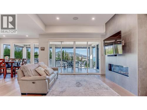 2698 Koyama Road, Lake Country, BC - Indoor Photo Showing Living Room With Fireplace