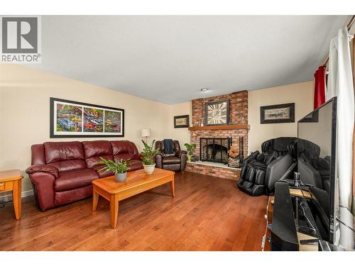 2152 Alexander Place, Westbank, BC - Indoor Photo Showing Living Room With Fireplace