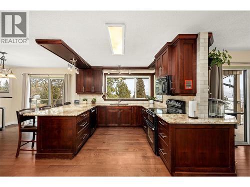 2152 Alexander Place, Westbank, BC - Indoor Photo Showing Kitchen