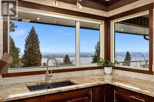 2152 Alexander Place, Westbank, BC - Indoor Photo Showing Kitchen With Double Sink