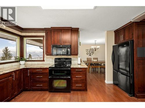 2152 Alexander Place, Westbank, BC - Indoor Photo Showing Kitchen