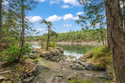 14 Secret Island, Prevost Island, BC 