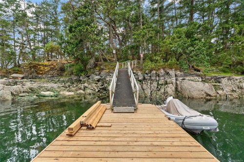 14 Secret Island, Prevost Island, BC 