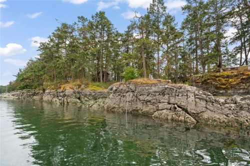14 Secret Island, Prevost Island, BC 