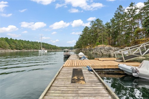 14 Secret Island, Prevost Island, BC 
