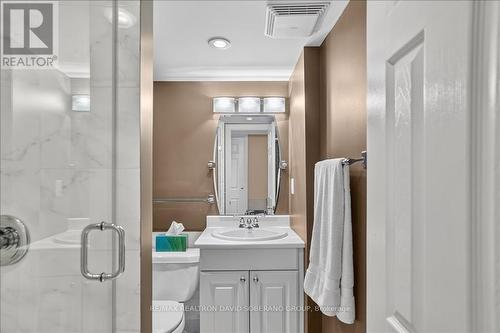 42 De Quincy Boulevard, Toronto, ON - Indoor Photo Showing Bathroom