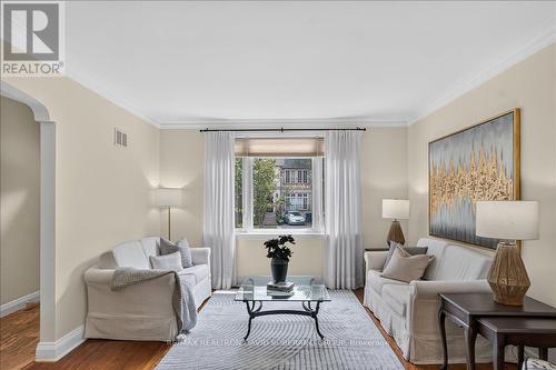 42 De Quincy Boulevard, Toronto, ON - Indoor Photo Showing Living Room