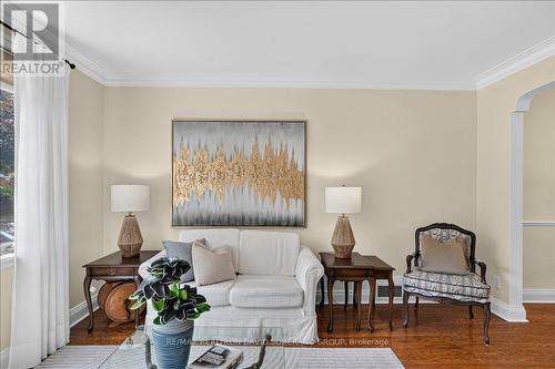 42 De Quincy Boulevard, Toronto, ON - Indoor Photo Showing Living Room