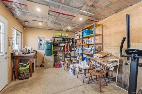 2212 Burgoyne Rd, Coombs, BC 