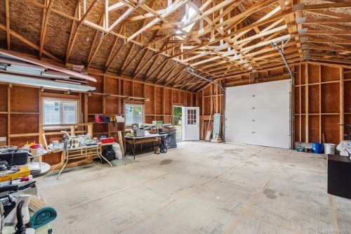 2212 Burgoyne Rd, Coombs, BC 