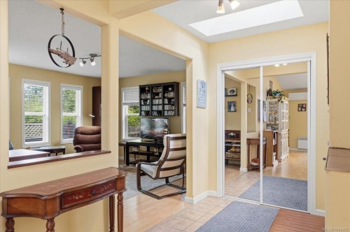 2212 Burgoyne Rd, Coombs, BC 