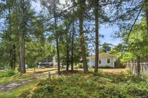 2212 Burgoyne Rd, Coombs, BC 