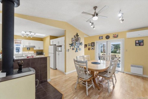 2212 Burgoyne Rd, Coombs, BC 