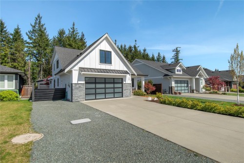 746 Salal St, Campbell River, BC 