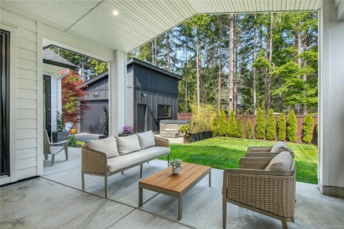 746 Salal St, Campbell River, BC 