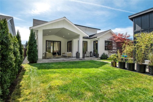 746 Salal St, Campbell River, BC 