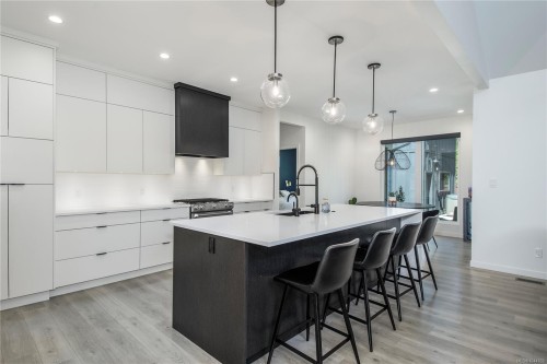 746 Salal St, Campbell River, BC 