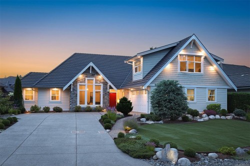 3232 Majestic Dr, Courtenay, BC 