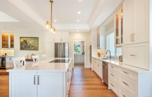 3232 Majestic Dr, Courtenay, BC 