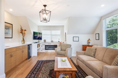 3232 Majestic Dr, Courtenay, BC 