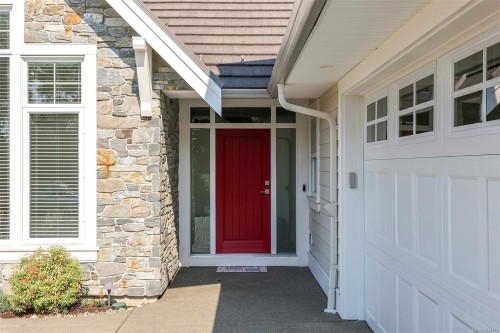 3232 Majestic Dr, Courtenay, BC 