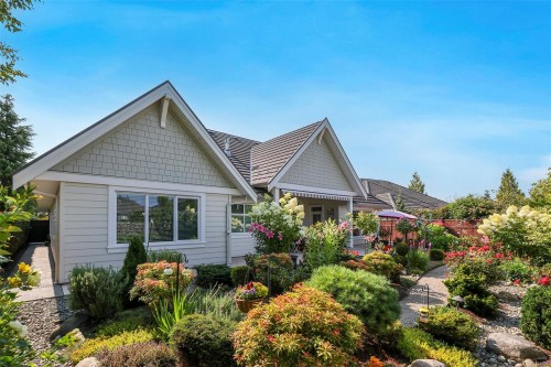 3232 Majestic Dr, Courtenay, BC 