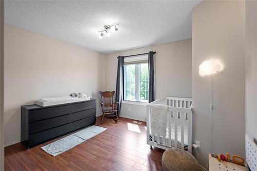 7 Elm Cr, Stonewall, MB - Indoor Photo Showing Bedroom