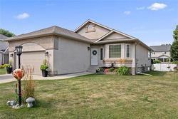 42 Oak BAY Stonewall, MB R0C 2Z0