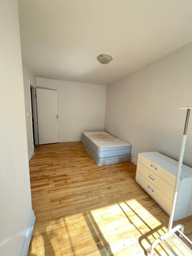 Salon - 5017 Av. Walkley, Montréal (Côte-Des-Neiges/Notre-Dame-De-Grâce), QC - Indoor Photo Showing Other Room