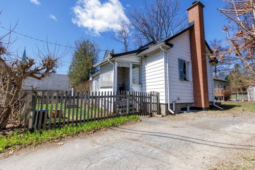 Front of Structure - 25 Av. Queen, Pointe-Claire, QC - Outdoor
