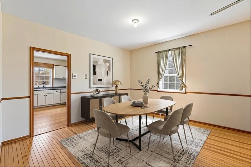 Living Room - 25 Av. Queen, Pointe-Claire, QC - Indoor Photo Showing Dining Room