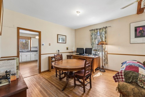 Dining Room - 25 Av. Queen, Pointe-Claire, QC - Indoor