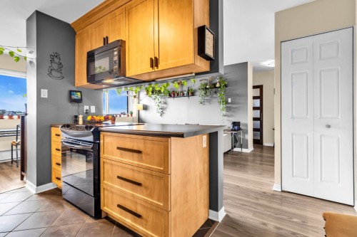 Cuisine - 804-6 Av. Argyle, Saint-Lambert, QC - Indoor Photo Showing Kitchen
