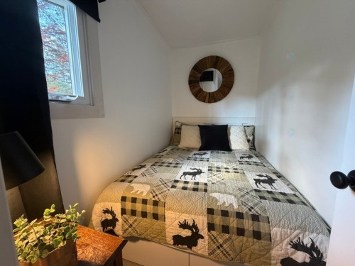 Chambre à coucher - 20 Rue Labonté, Mont-Tremblant, QC - Indoor Photo Showing Bedroom