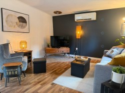 Salon - 