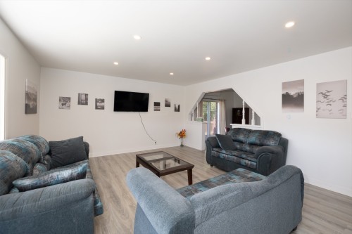 Salon - 1683 Route 133, Pike River, QC - Indoor Photo Showing Living Room