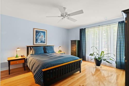Chambre à coucher principale - 150 Rue Hector, Rosemère, QC - Indoor Photo Showing Bedroom