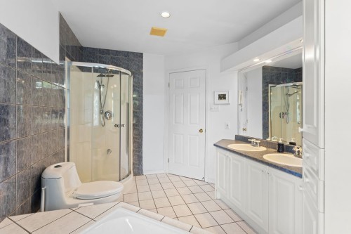 Salle de bains - 150 Rue Hector, Rosemère, QC - Indoor Photo Showing Bathroom